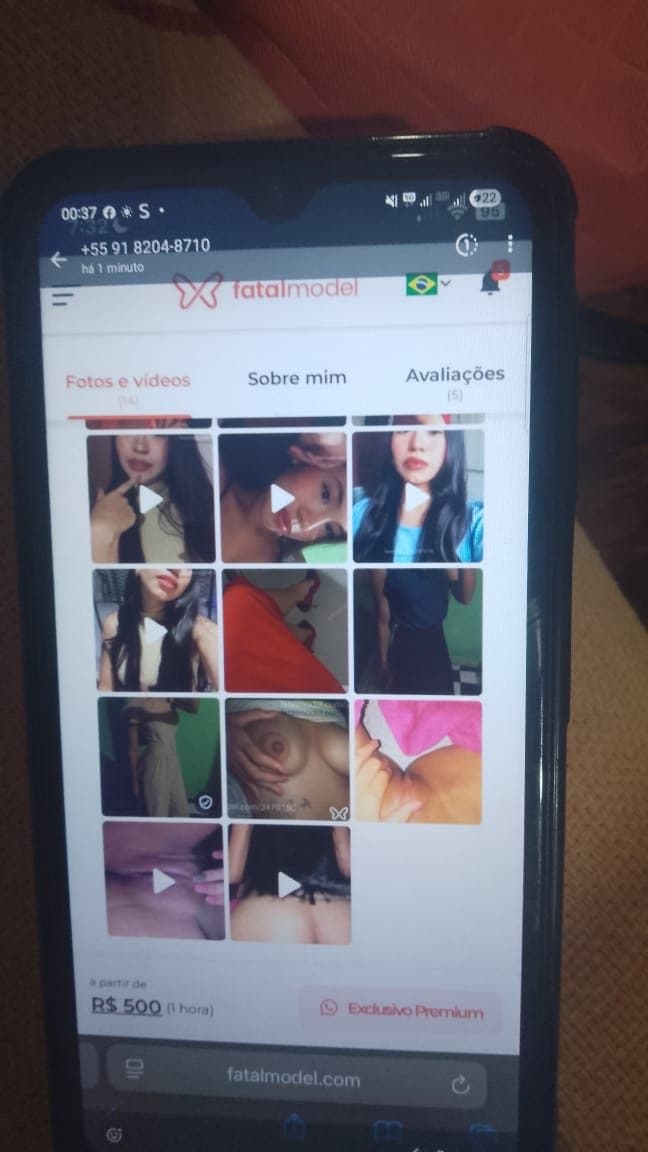 Cyndi safadinha gostosa da bucetinha linda e peito lindo 18 aninhos essa putinha tem !!