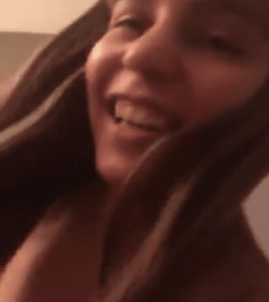 chica argentina transando escondida dos pais