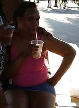 Short fat booty gilf  Della loves to fuck suck dick and play with balls  S.Carolina slutted out