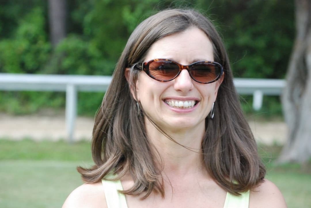 Click to view full size Dianne - Mature Naturist Milf. (nud)