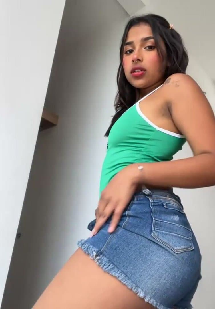Sexy Latina Public Solo Anal