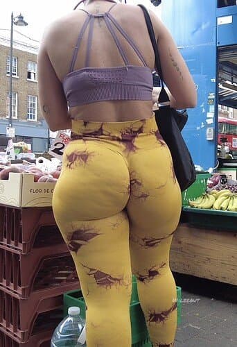 Big ass candid BUSTED!