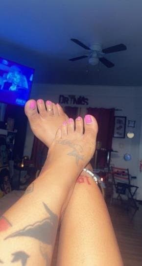 Mature ebony cougar pussy imprint panties milf mom pretty toes and feet tatted up FOUND IN HER PHONE