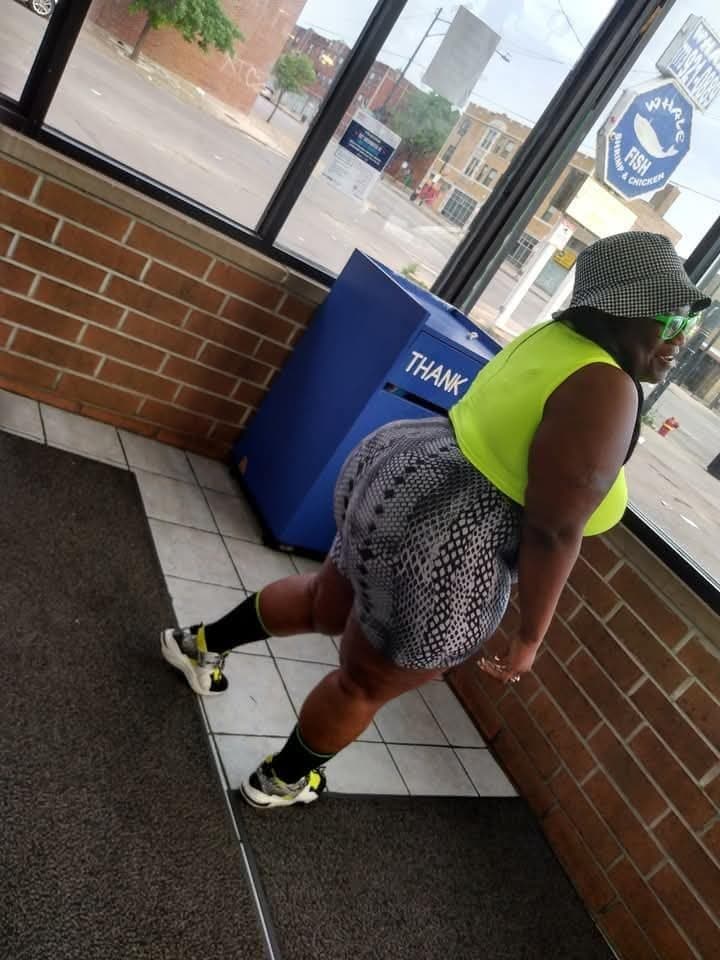 HUGE THICK MEGA EBONY BBW BUG OLE JUICY ASS BOOTY
