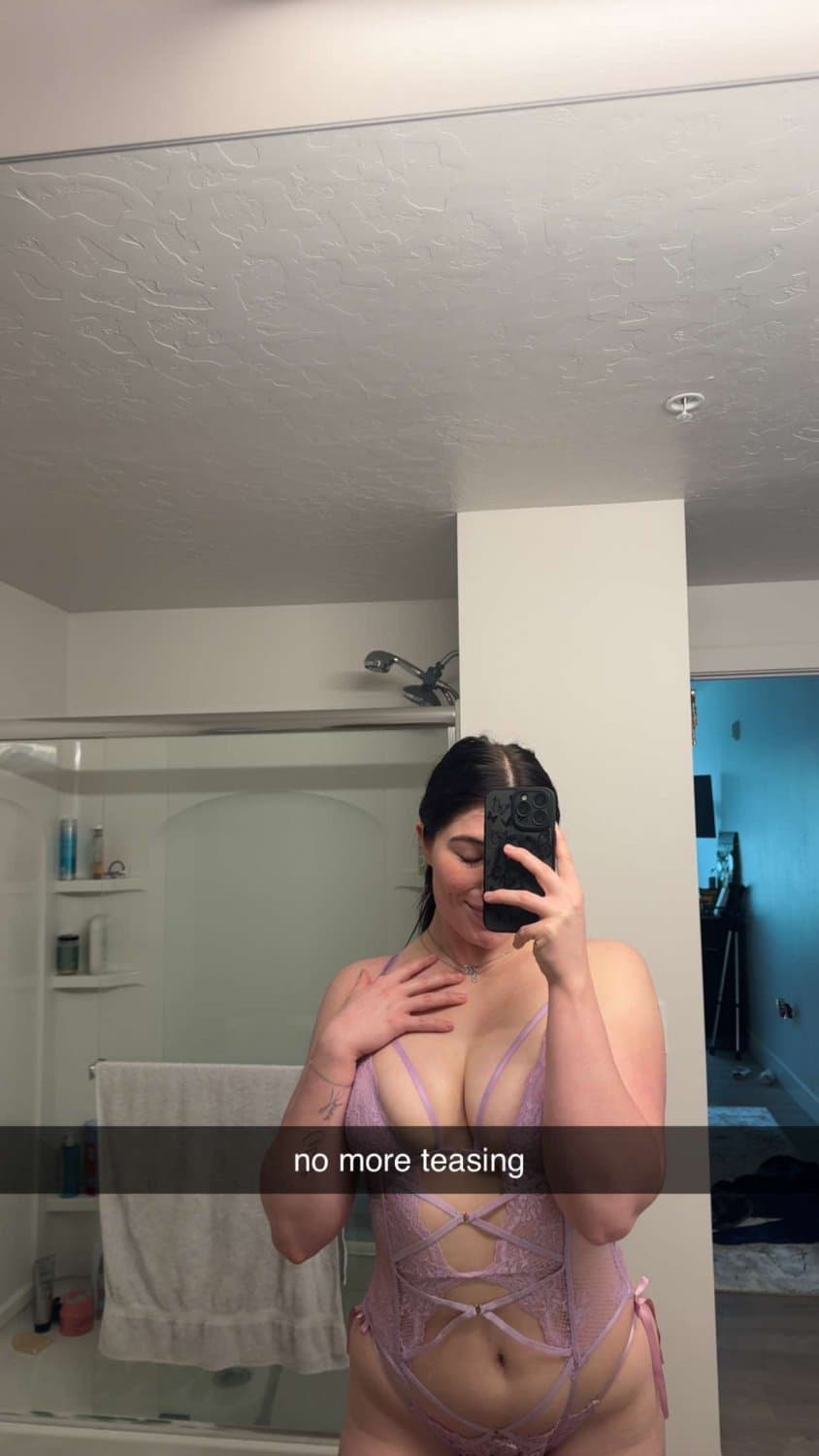 Wife’s second time being shared and getting ready to be fucked.