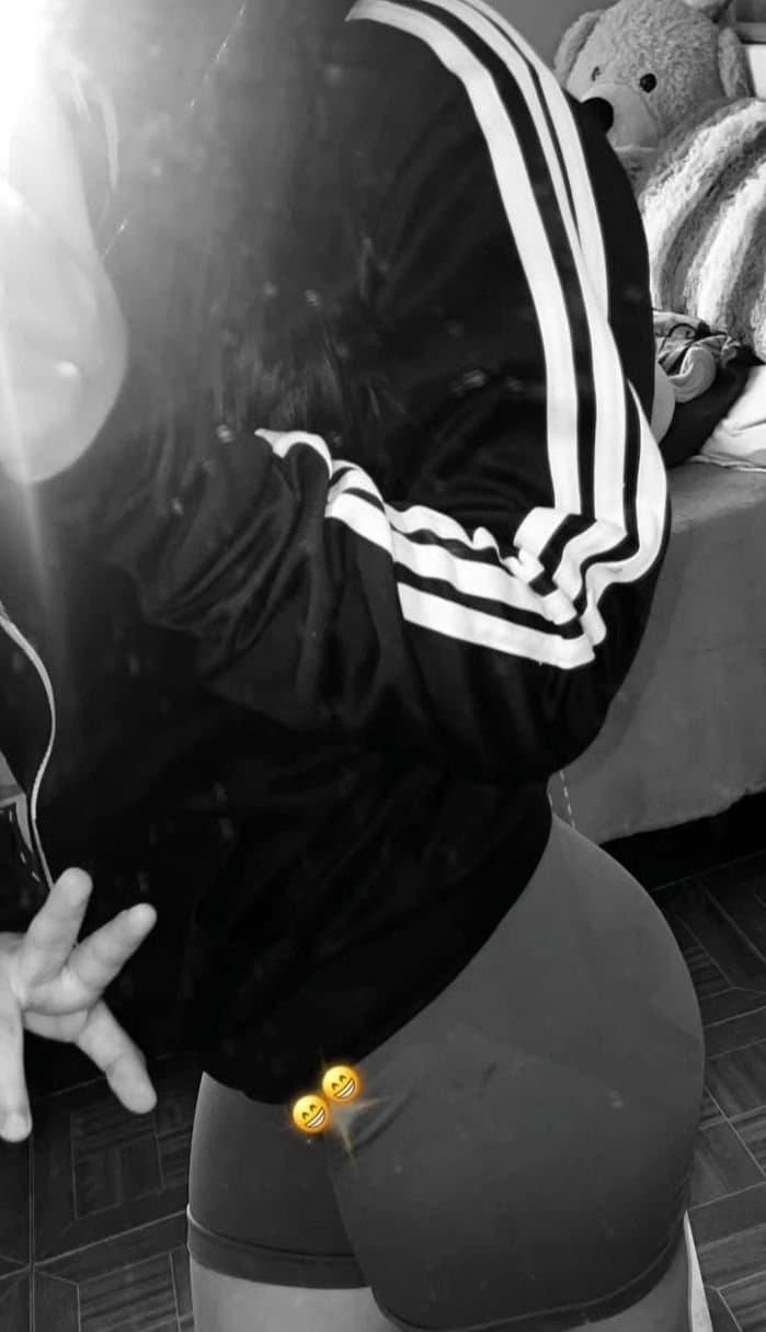 Puta pendejita adicta a la verga tetonsita y de culo rico exhibida