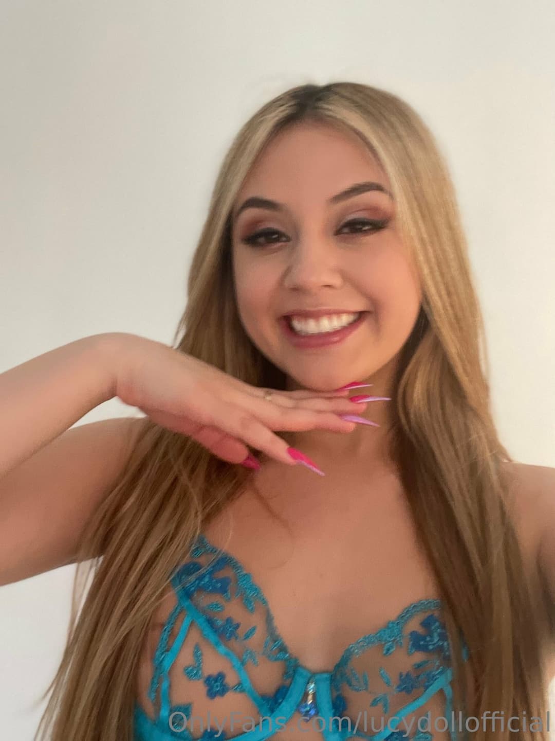 lucy doll lucydollaz