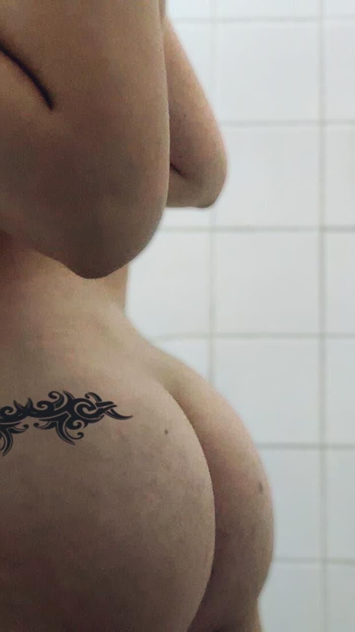 Estef es una prostituta que por unos pesos se deja coger hace lo que sea por dinero