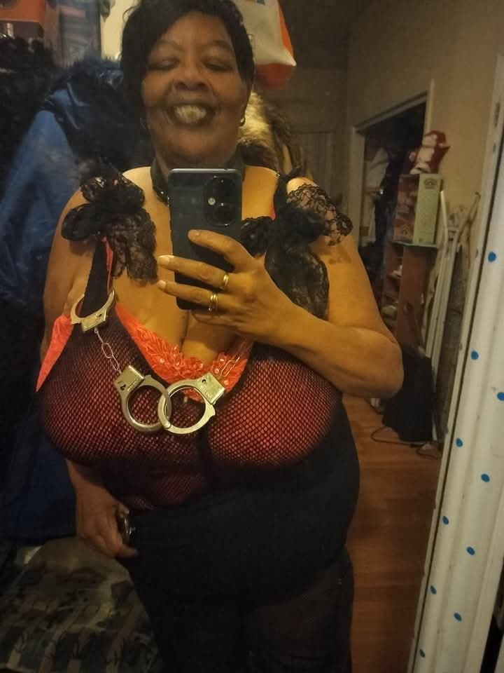 Something About Big Saggy Titty Grannies That Drive Me Crazy. & She Got Em I Would Not Pull Out 79