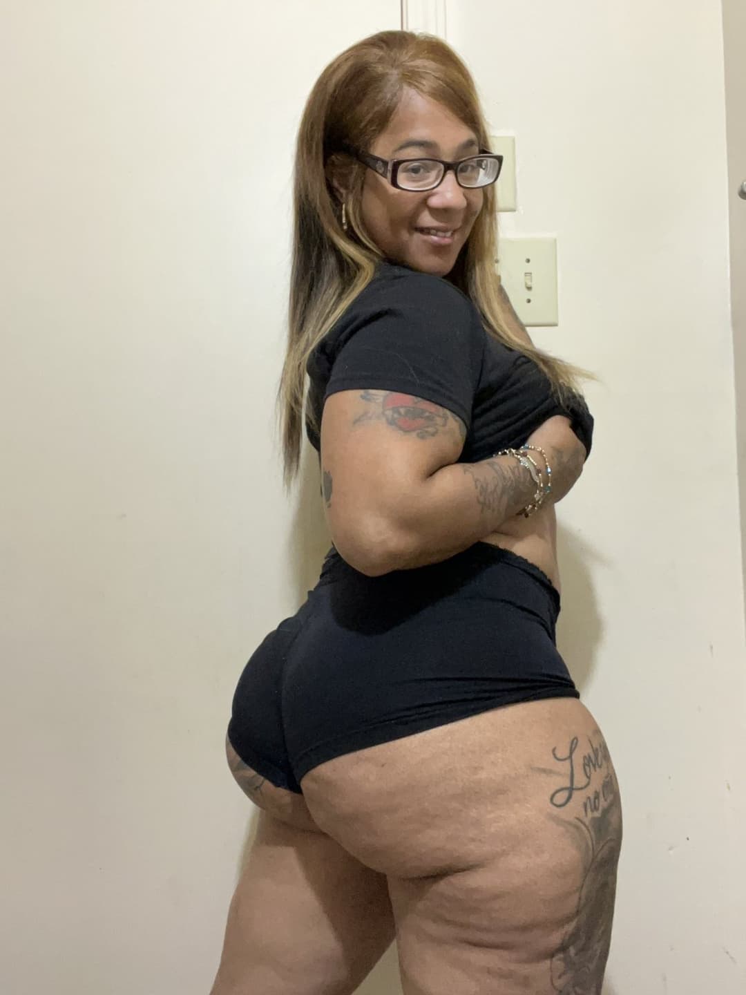 Secret_Desire13/ Kiwi Babe ?? I Gotta Get More Of Her Nudes