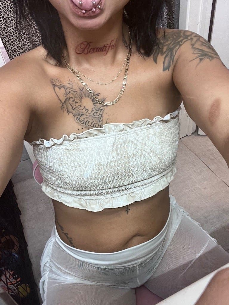 100% real.Petite ebony sister SOAKING WET FAT PUSSY. Phone leaked by iPhone repair guy