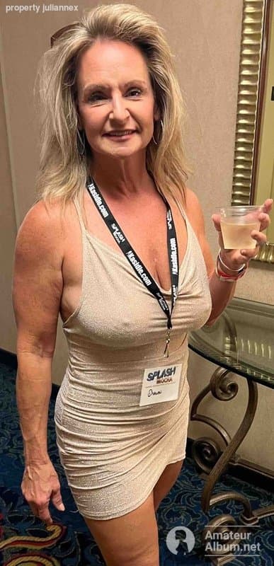 Hotwife swinger MILF Shawn/tinkerbell