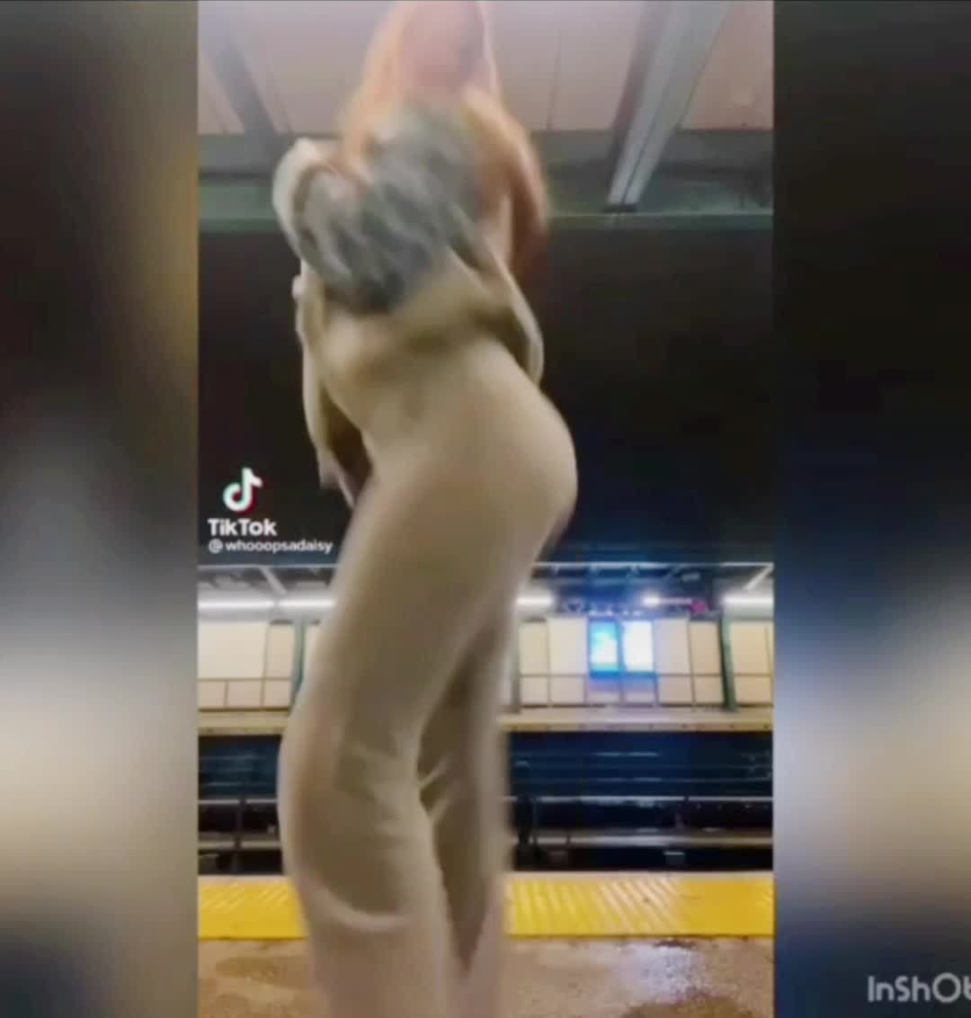 Big Booty Bitches Shaking Their Asses