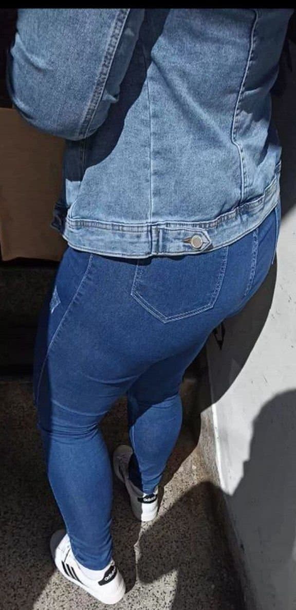 BBW was wearing red panties under her fat ass in jeans, she went up and I ....??