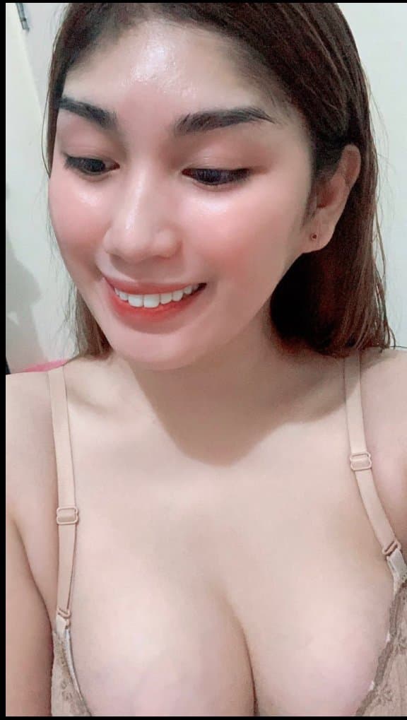 Click to view full size 22 asian baby girl, she just couldn’t stop cheating on her lil boyfie