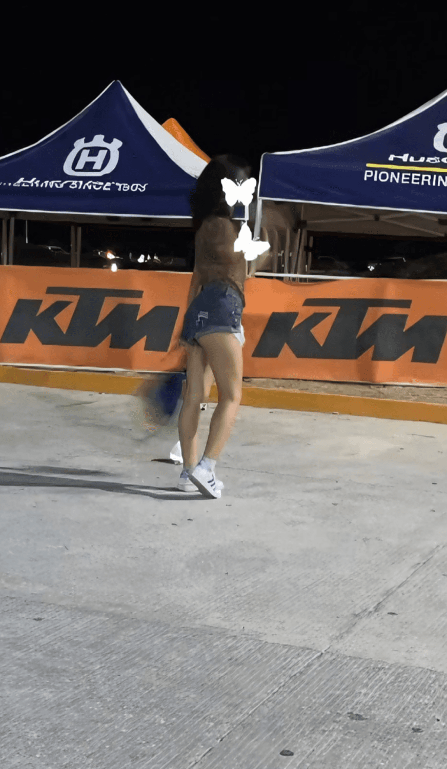 Anyi Gutierrez Niña deliciosa dediquenle pajas con lechita rico