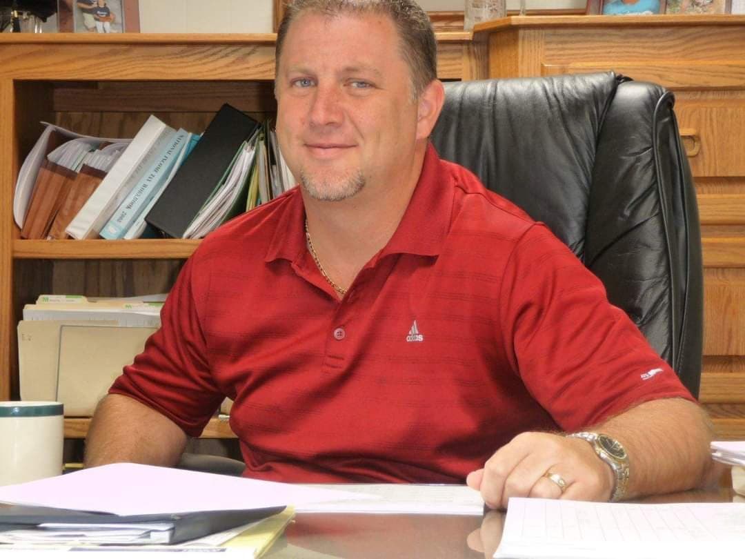 Married Accountant (aka kevinp66 with r2biago)