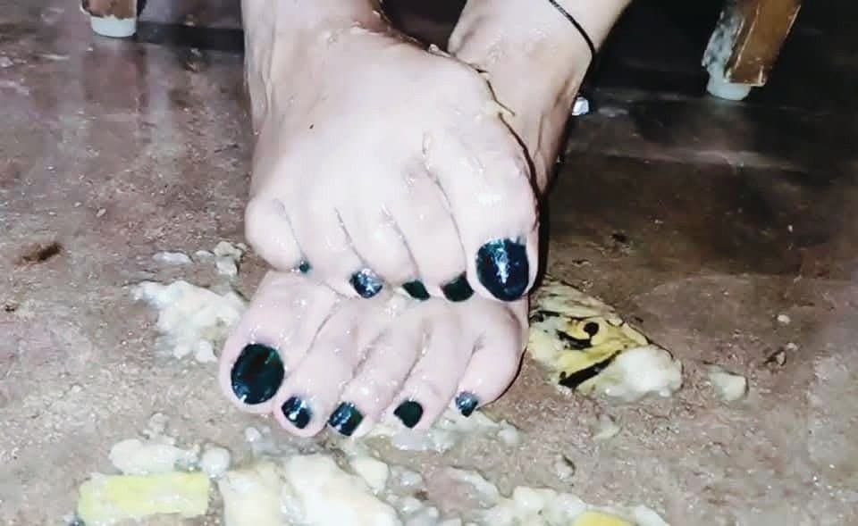 Sexy naughty slut desperately craving a load full of cum in and on her