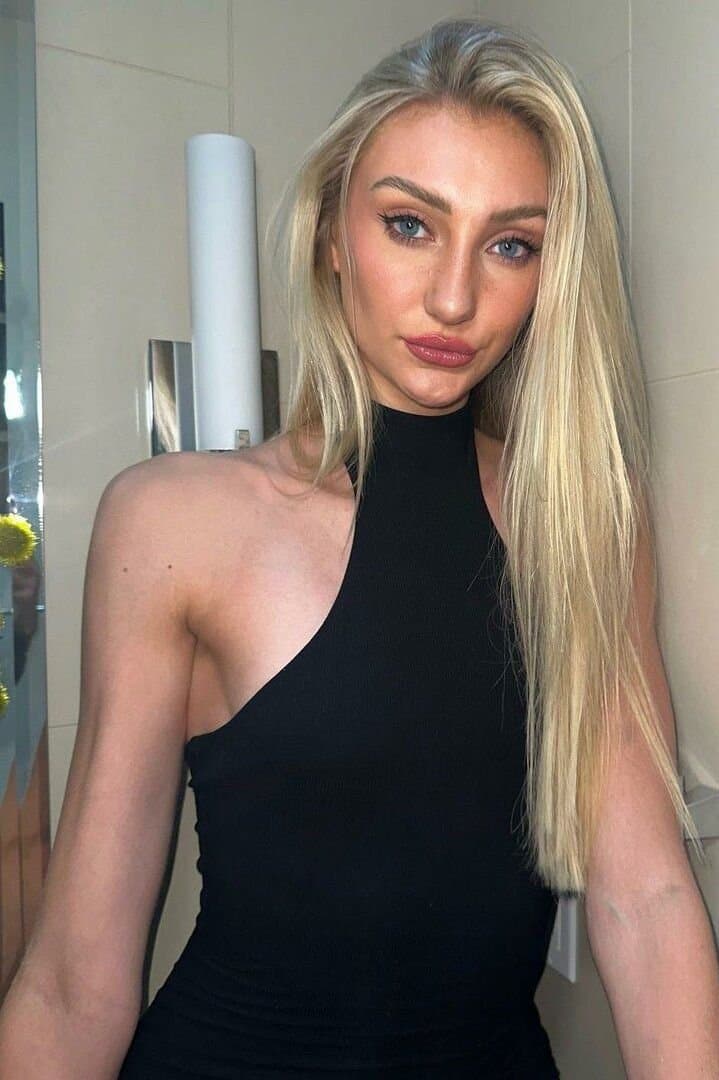 Cameron Brink Is A Tall Blonde Beauty with a Banging Fit Body That Make For A Perfect EdgingSession