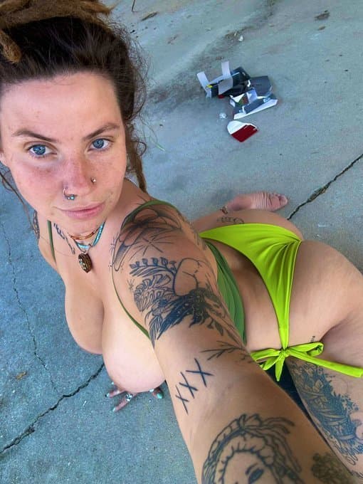 Indica Flower feet / pies