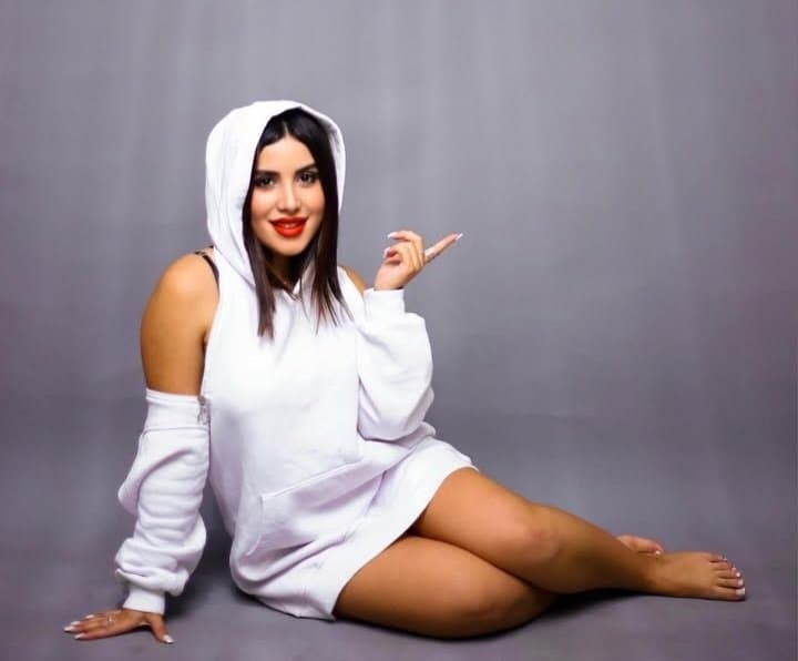 Sexy glamour feet pedicure woman