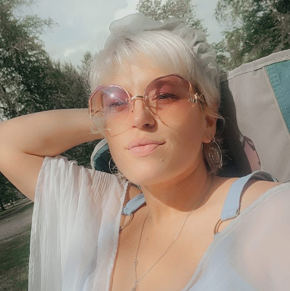 Cheating Cyndi wants your cum