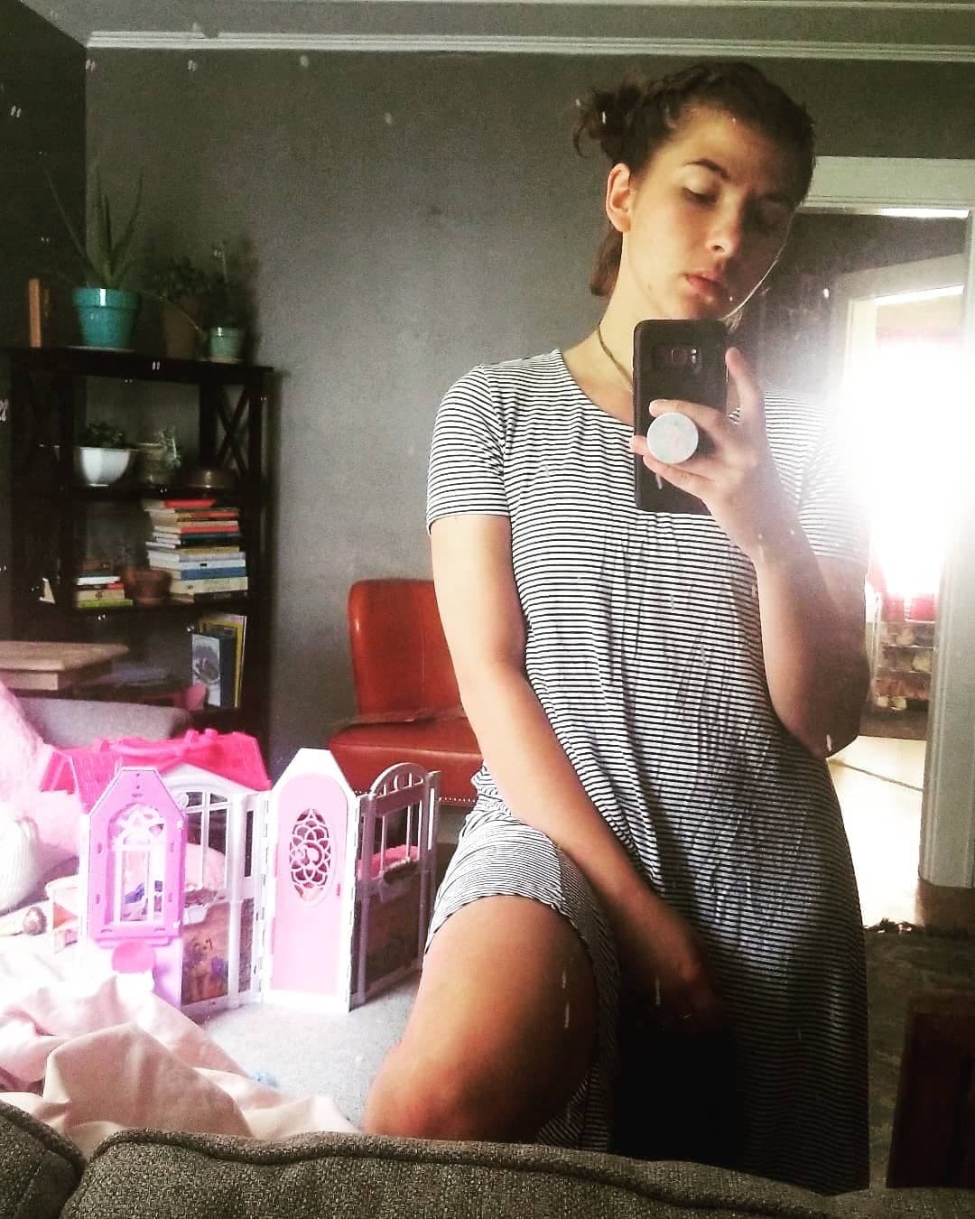 Thick thick ass young milf PAWG Kate loves big cock. Huge ass young anal slut. Loves BBC. From Maine