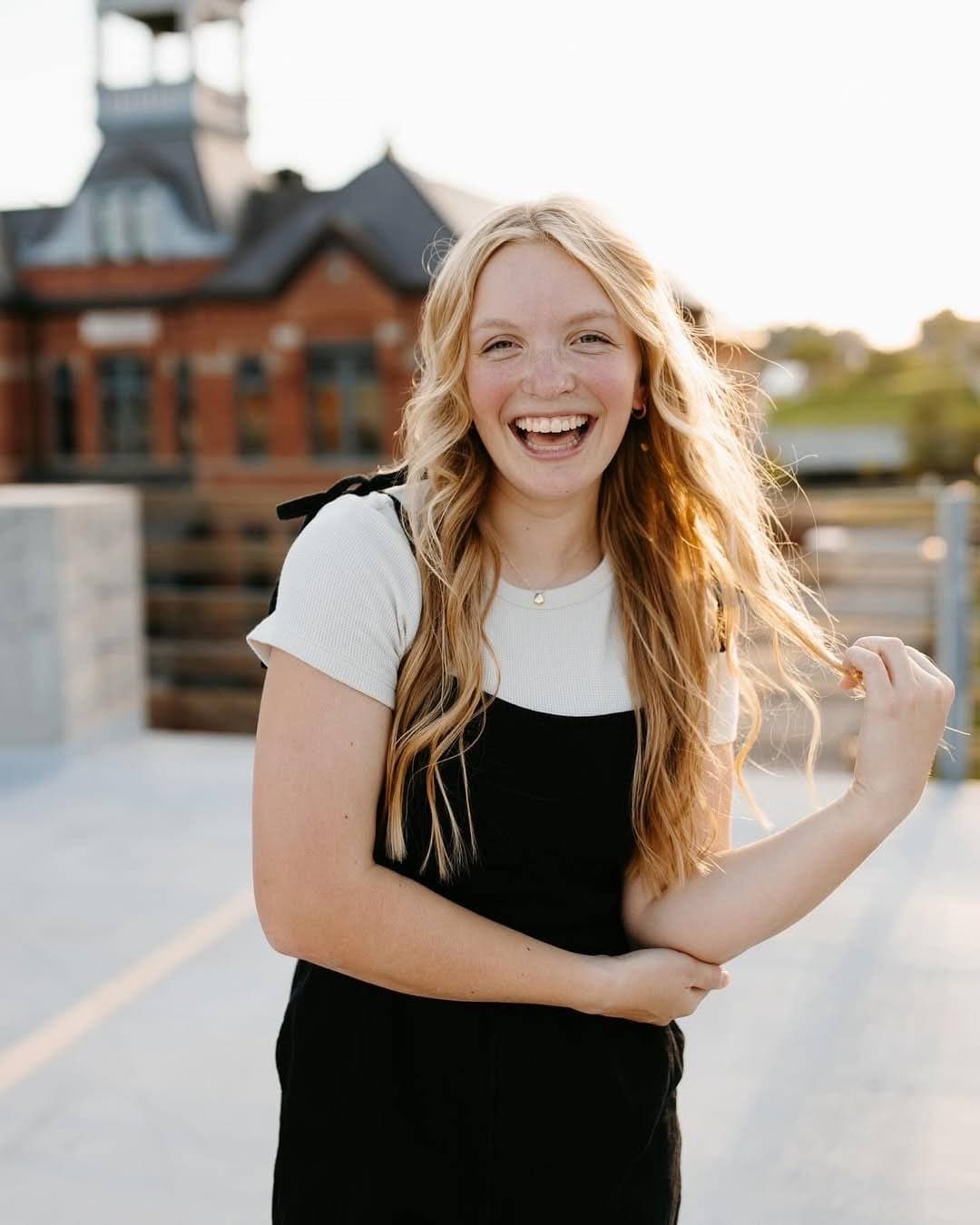 Sexy pale blonde Grace