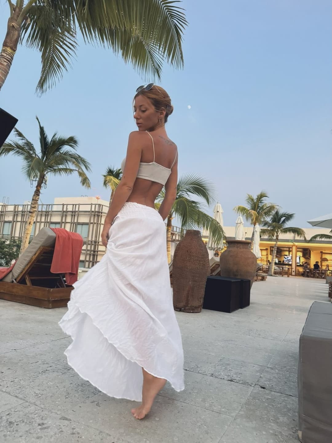 Skirt’s flowing, just like your imagination