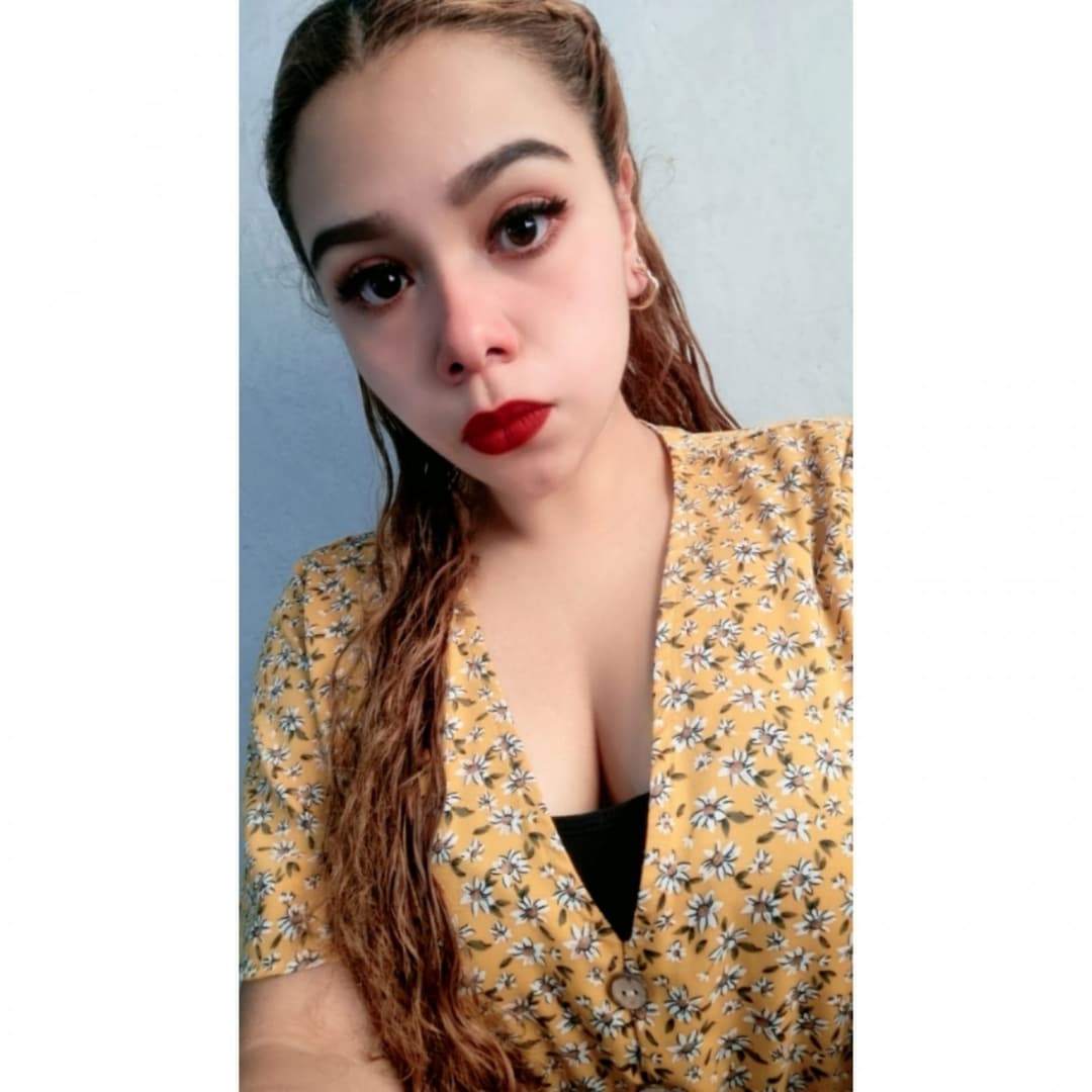 Mi contenedor personal en ella me corría dentro de su vagina 6 o 7 veces diarias ??? no puedudías