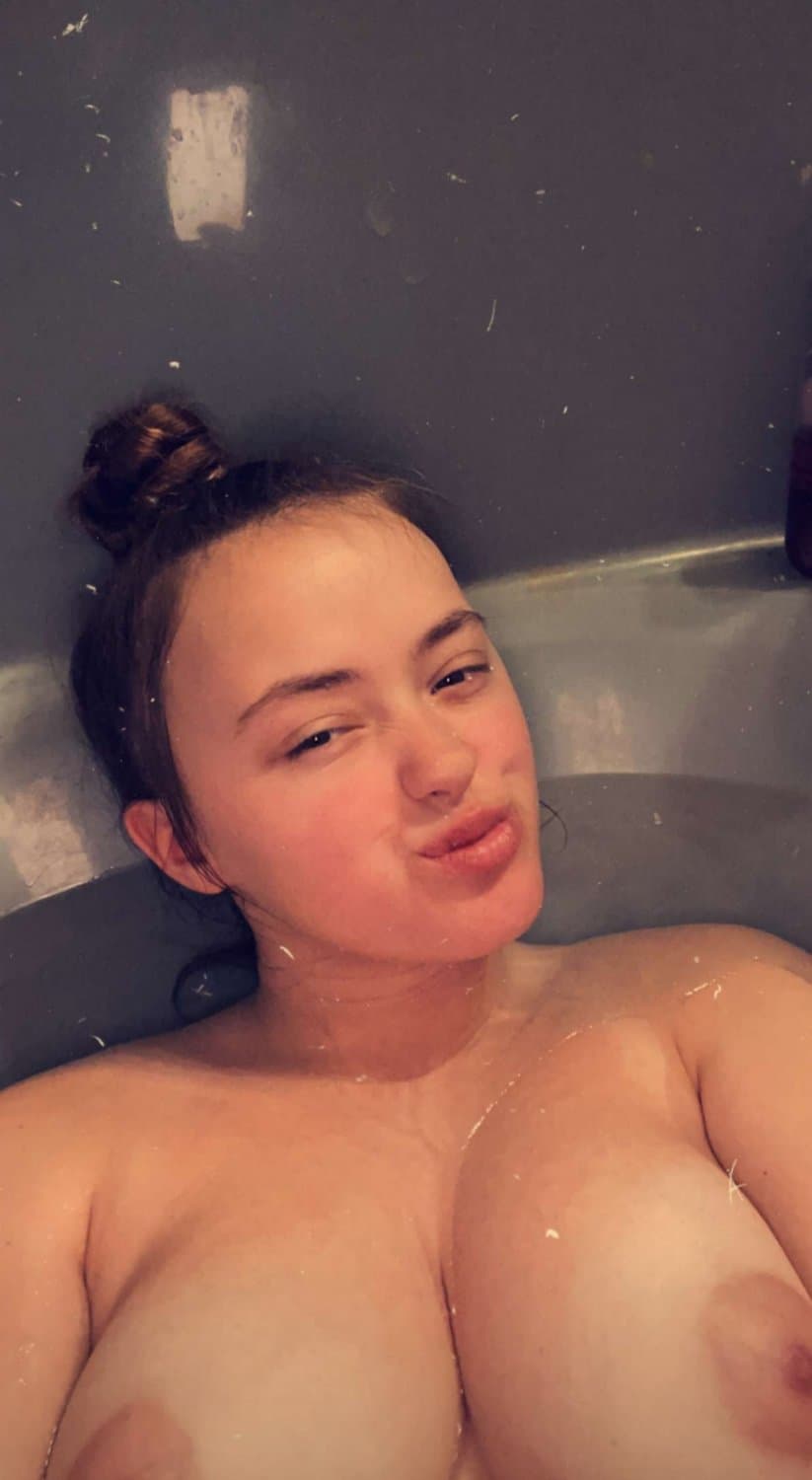 23yo 4’8 36DD Slutty Daycare Teacher Morgan Shaw from Decatur Illinois