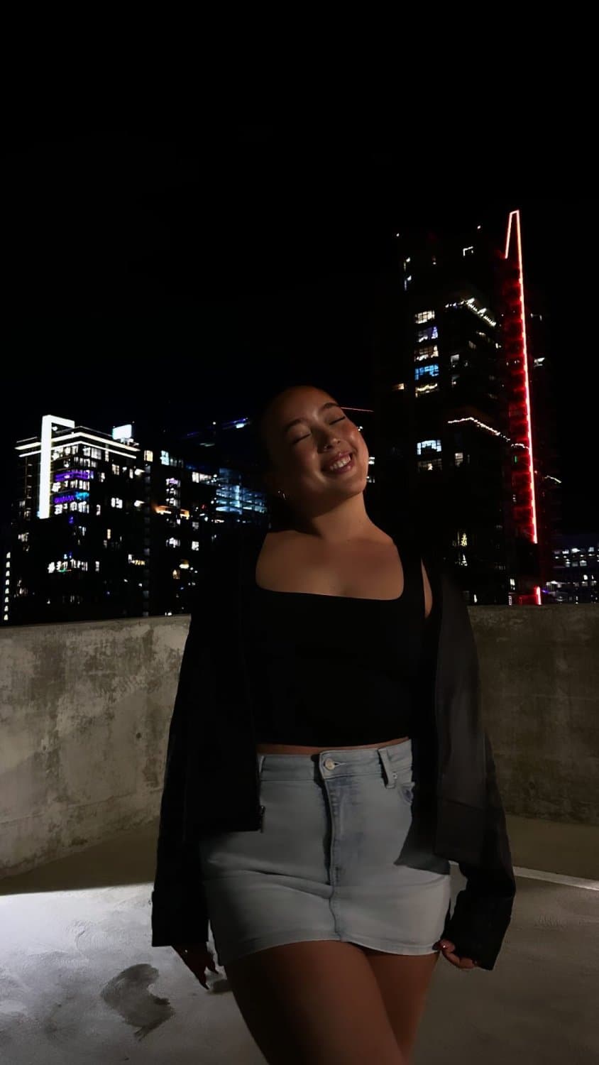 Click to view full size Thick Asian Pacific Islander with nice cameltoe and ass