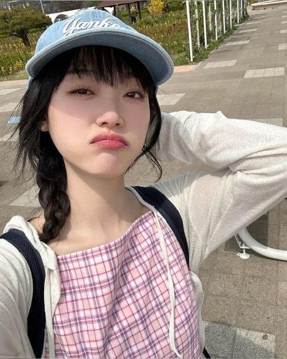 Dm to goon to any all of us are dead or squid game girl