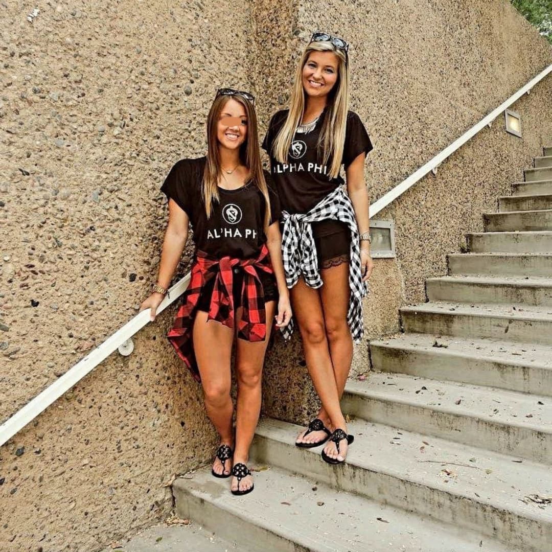 Young and horny 18 American schoolgirl LOVES showing off