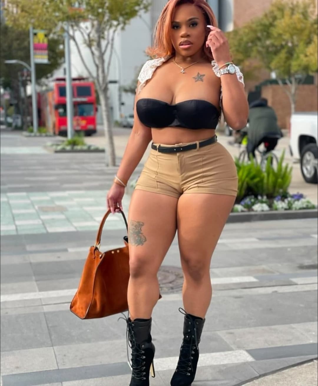 Dominique Chinn Preta Cavala Muito Gostosa