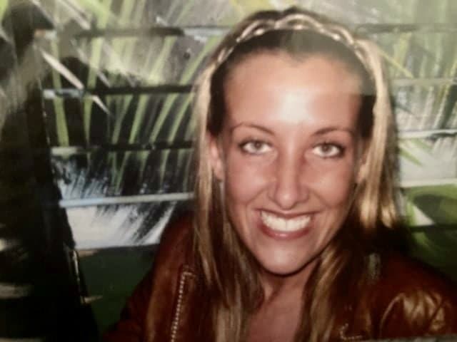 Fun milf shows the internet how much she loved getting naked on camera & in public