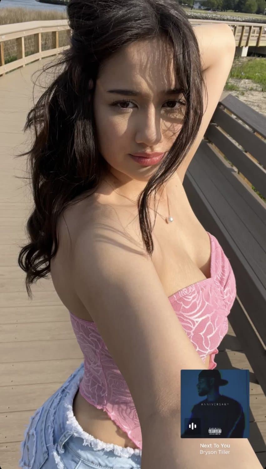 Mexican/Felipina mixed gym slut Suzy deserves quality BBC treatment