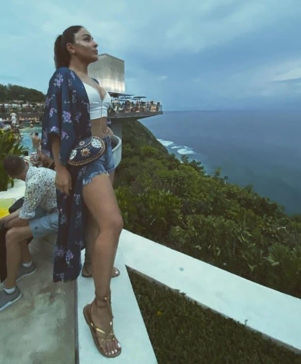 Sexy glamour feet pedicure woman