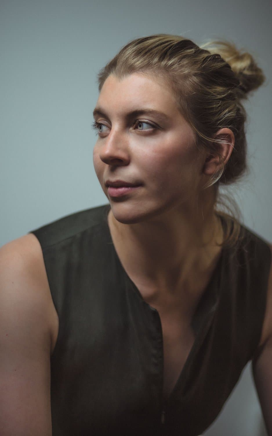 Halo actress Kate Kennedy, Titty Drop (Fake AI)