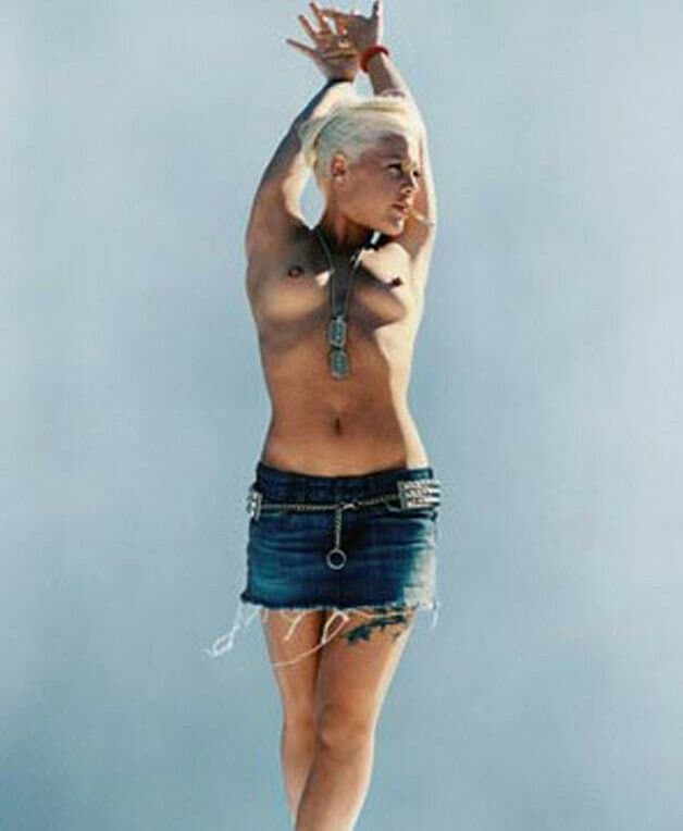 Pink Banging Body & Hot Ass & Petite Suckable Tits Has Me Dripping For The Goddess ?