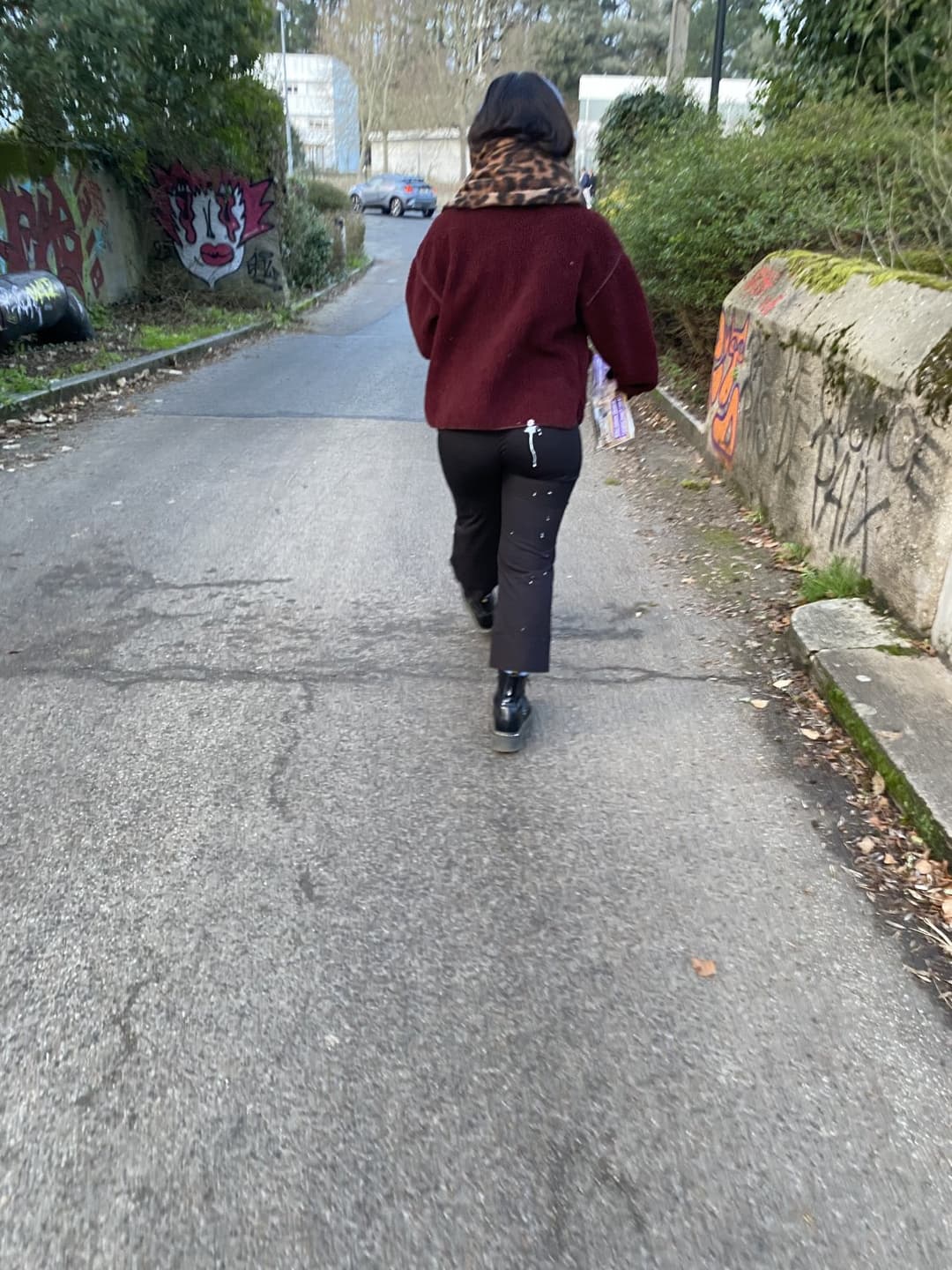 Walk cum ass
