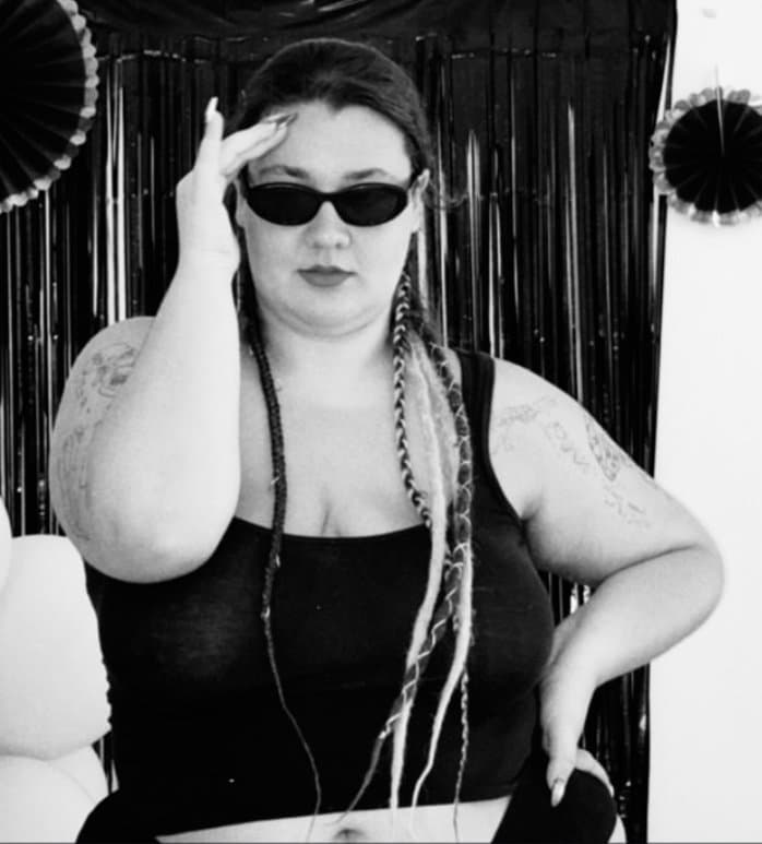 big boobs bbw showing her boobs under her Clothing