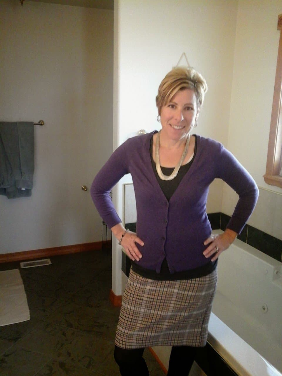 Sexy horny naughty Mormon milf. Hot in her purple dress, even hotter NAKED!!