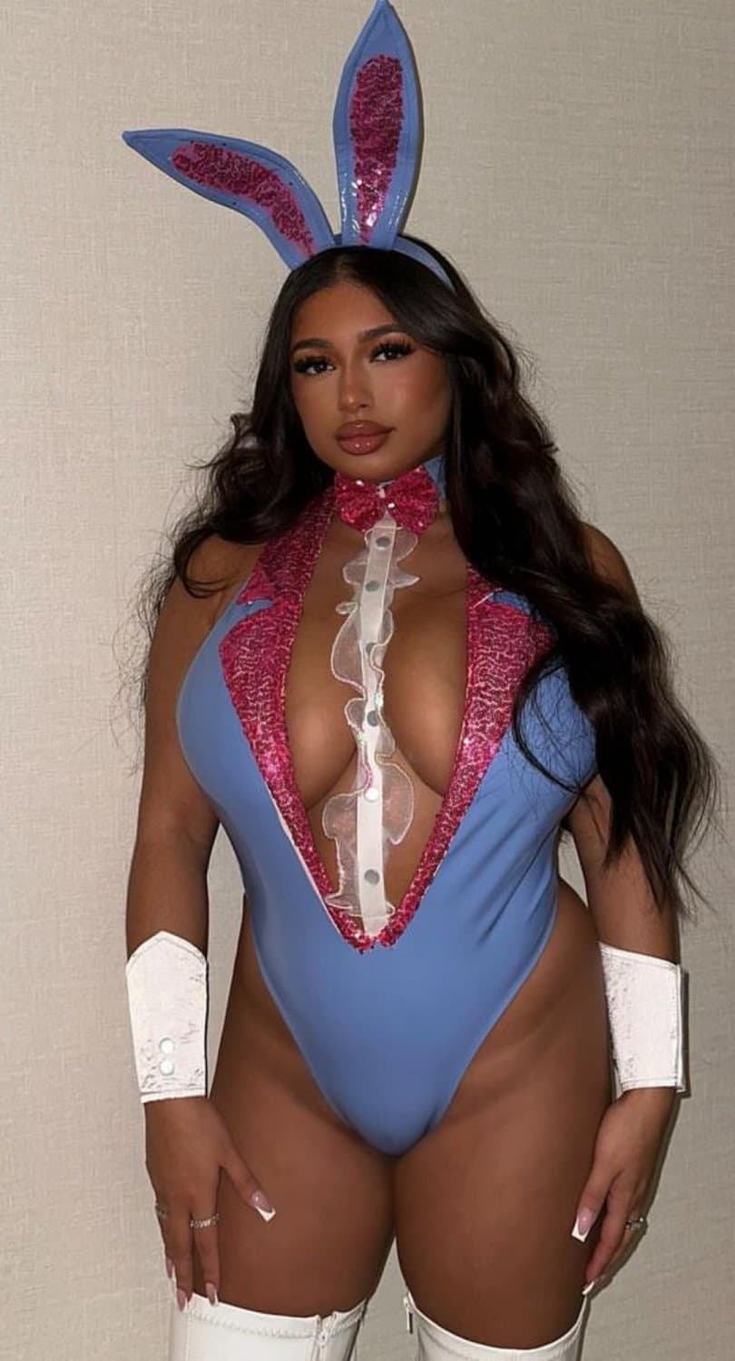 Thick slut. Thick tits. Thick pussy