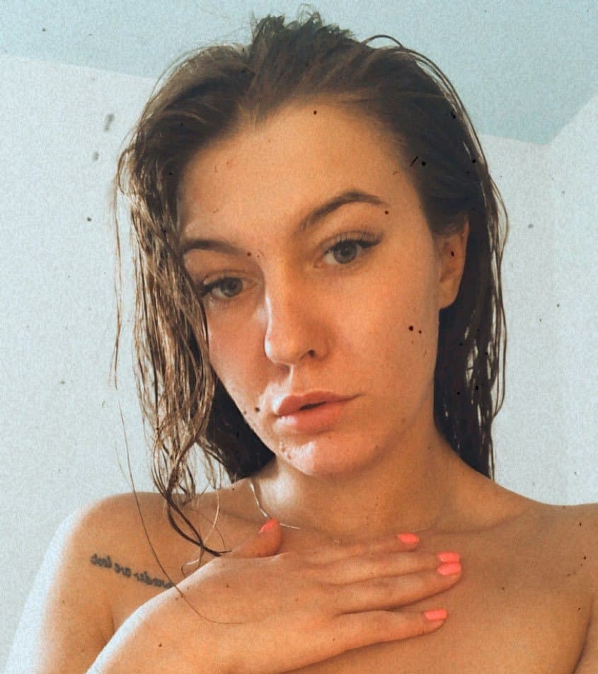 british big booty bitch called daryll ......stay tuned for her sextapes