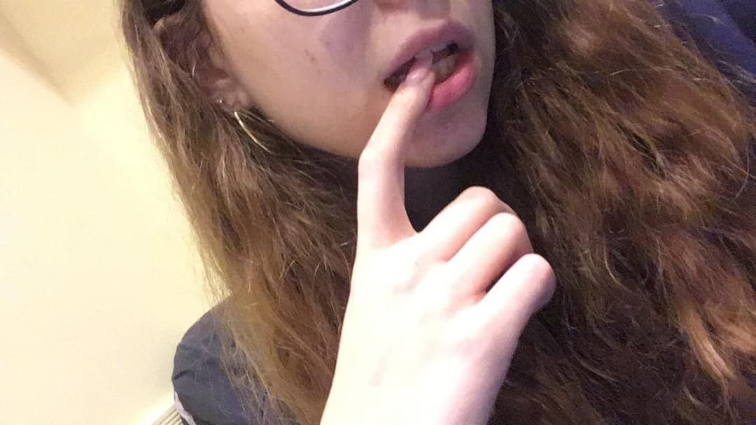 Alexandra t. La chienne française en chaleur