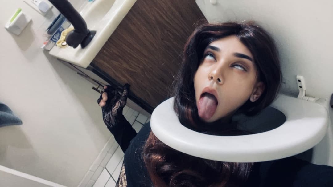 Spit pisss and cum all over your filthy sissy toilet hehe