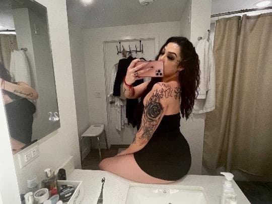 25 year old tattoo Dulce Latina escort that I f yesterday