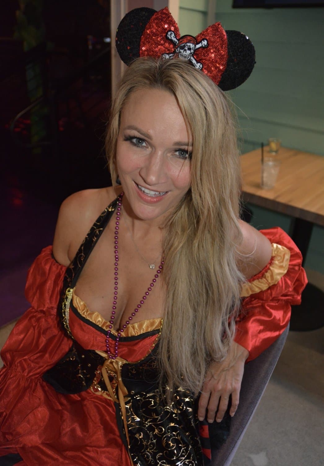 Barmaid probably thinks the internet forgot about her topless bouncy moment at Mardi Gras for G G W