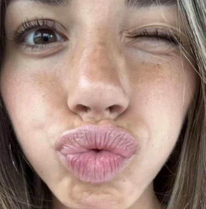 Meu álbum de duckfaces é pornfaces para vocês